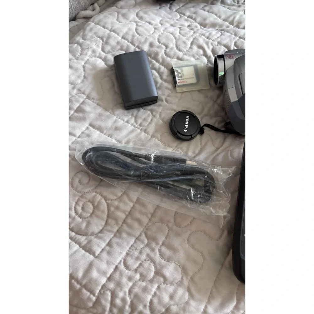 Canon ZR45mc Camcorder Digital Video 360xzoom mini Cassette Remote Cords Sd Wow